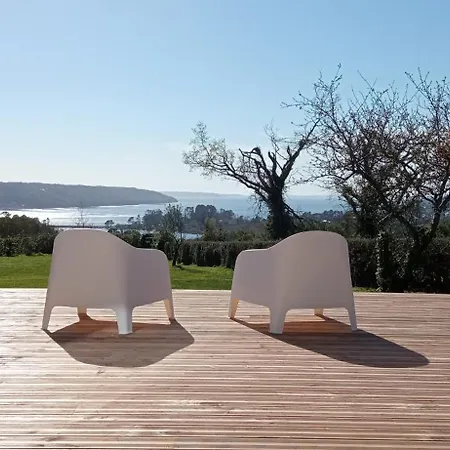 Avec Terrasse Privative Et Vue Hanvec