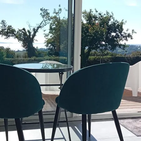 Avec Terrasse Privative Et Vue * Hanvec